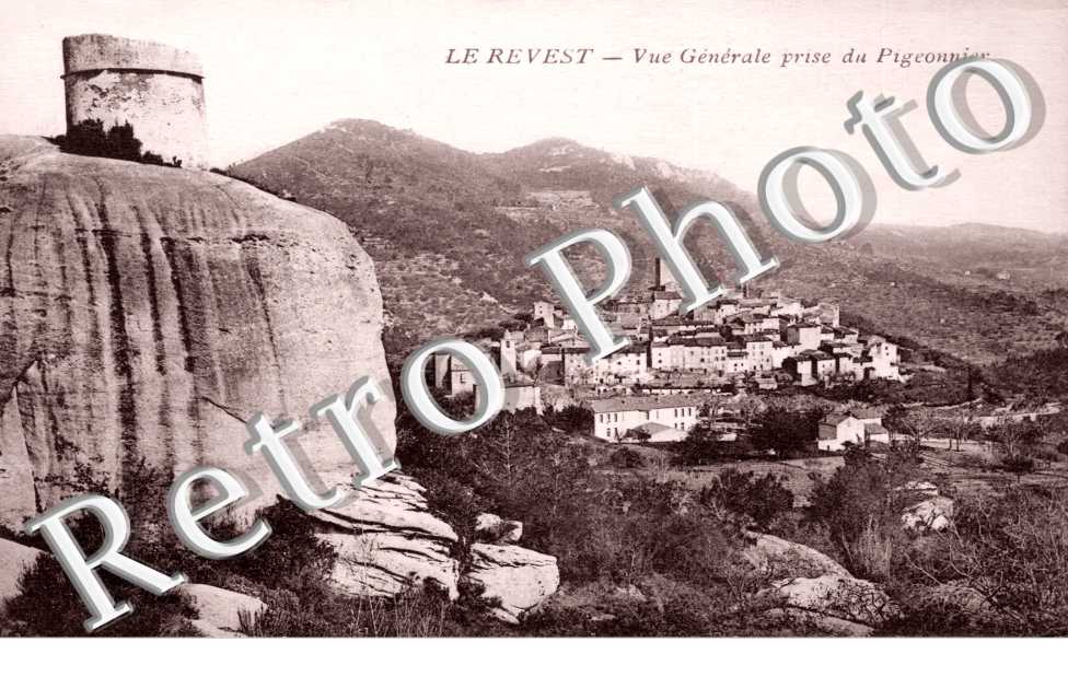 Vue generale prise du pigeonnier