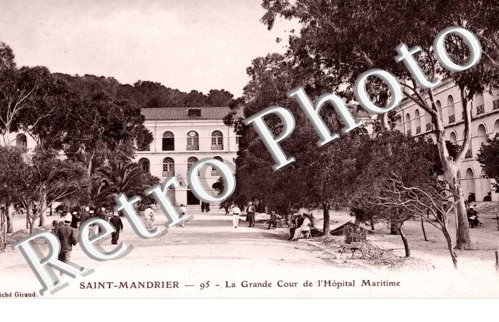 L'hopital maritime - La grande cour