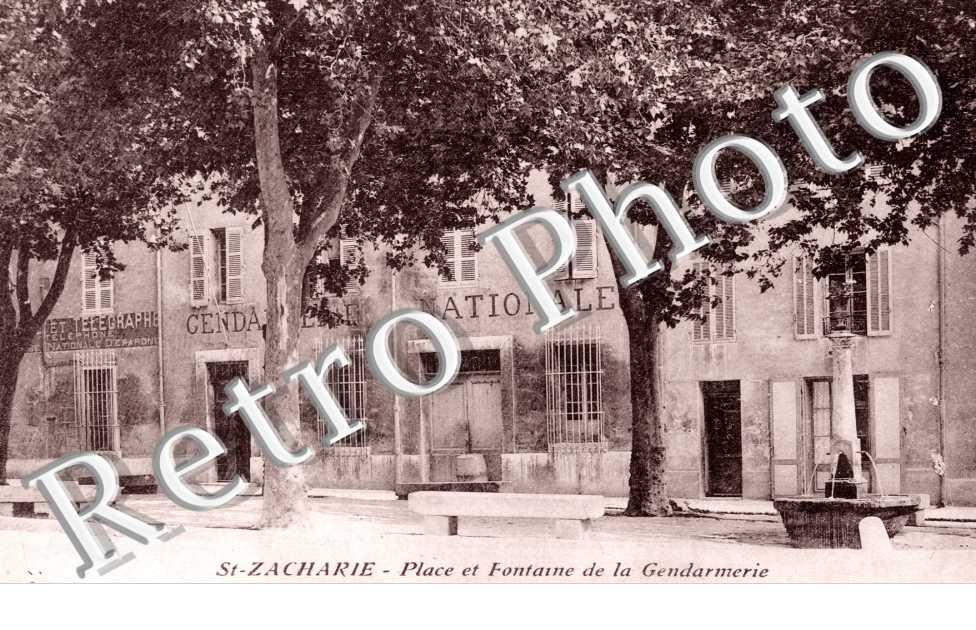 Place et fontaine de la gendarmerie