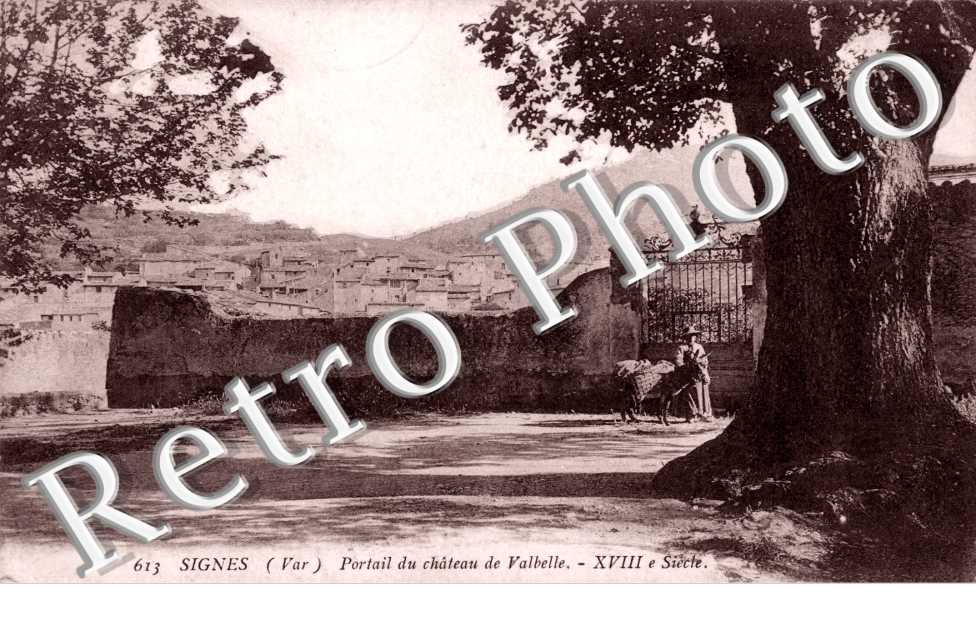 Portail du Chateau de Valbelle
