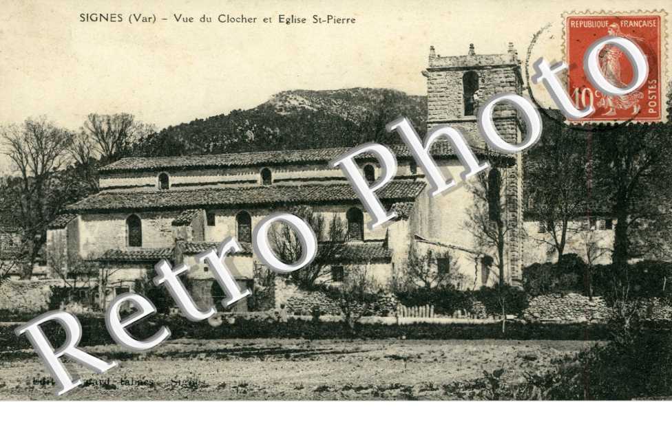 Vue du Clocher et Eglise Saint Pierre