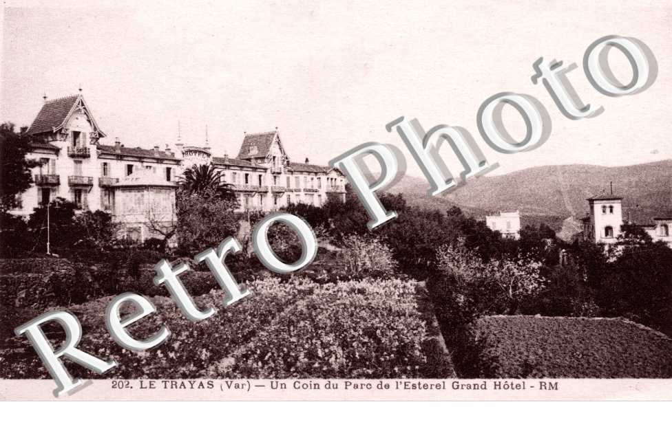 Un Coin du Parc de l'Esterel Grand Hotel