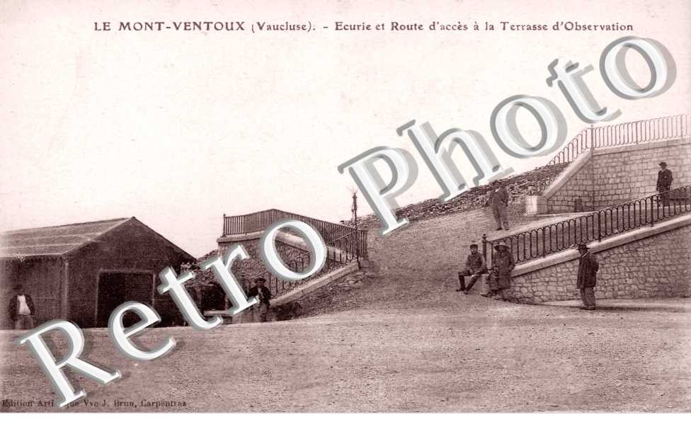 Le Mont Ventoux Ecurie et Route d'acces a la Terrasse d'Observation