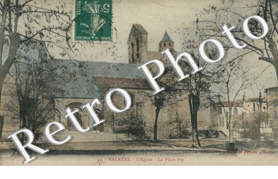 Eglise - la place Pie