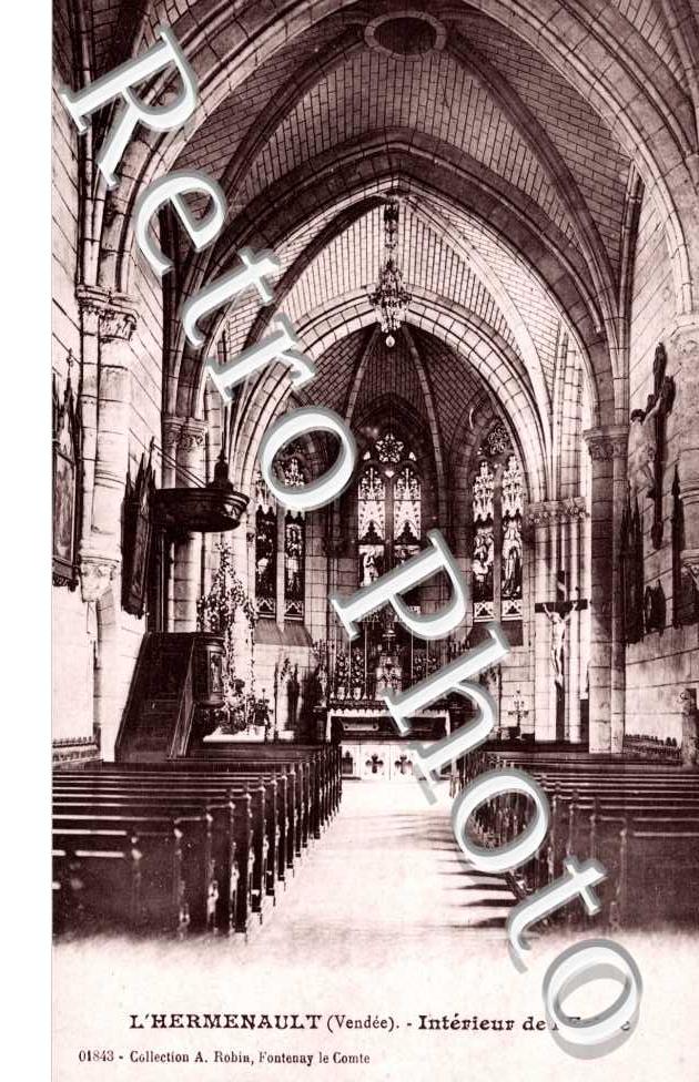 Interieur de l'eglise