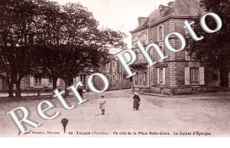 Un Coin de la Place Belle-Croix, la Caisse d'Epargne