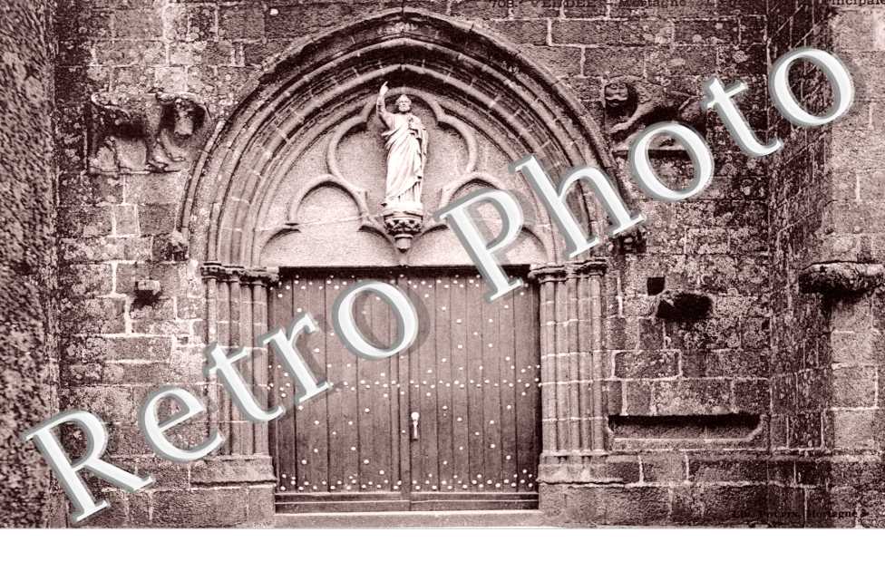 le Porche de l'Eglise