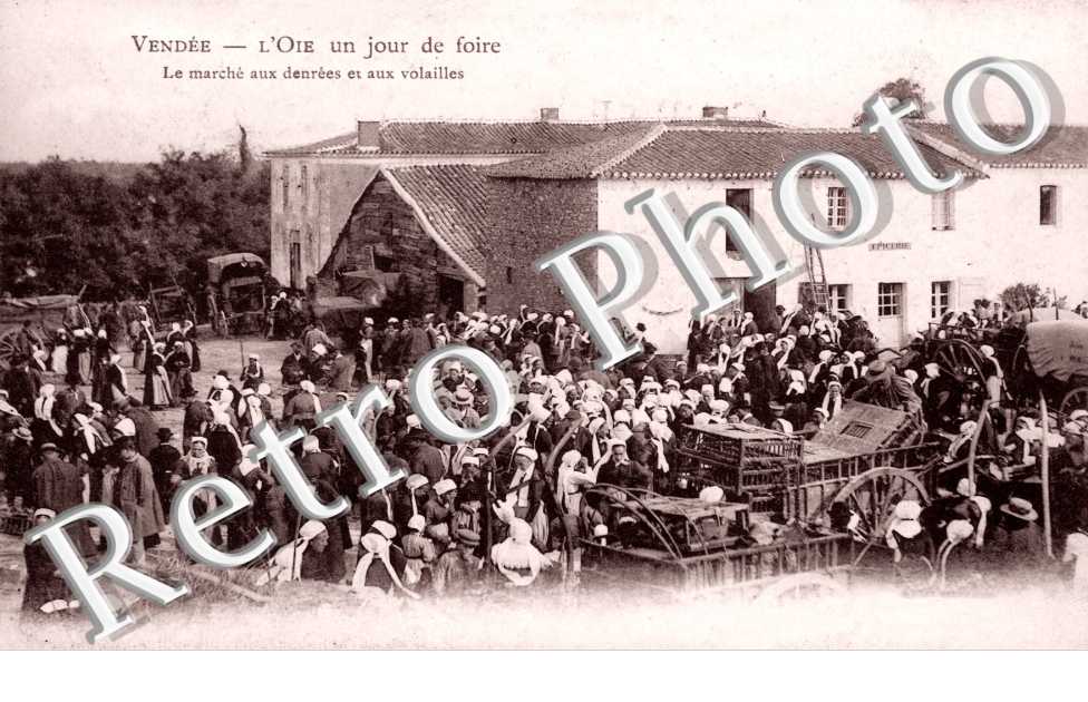 Un Jour de Foire, le Marche aux denrees et aux volailles