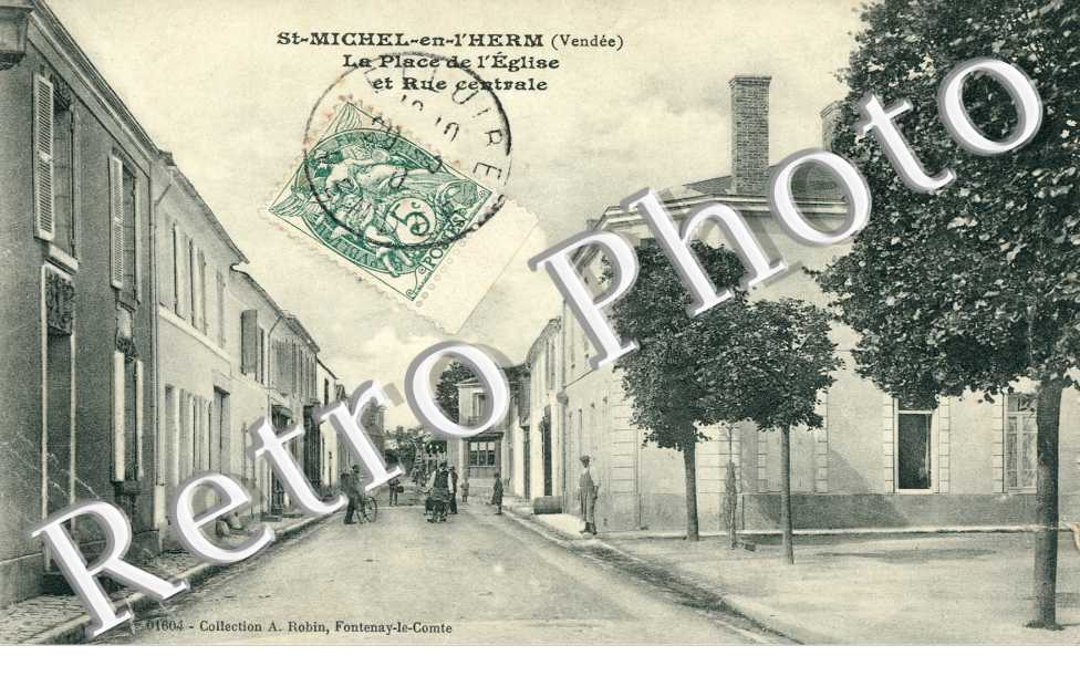 La Place de l'église et Rue Centrale