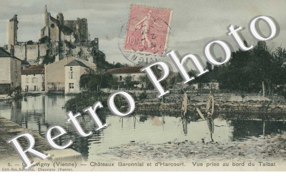 Chateau Baronnial et d'Harcourt, Vue prise au Bord du Talbat