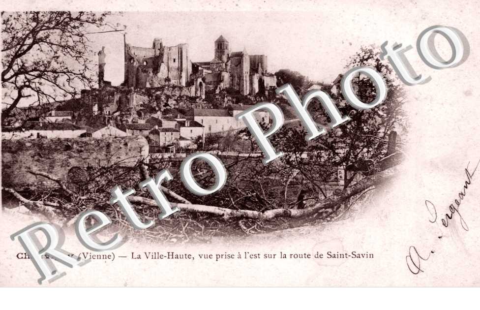 la Ville-Haute, Vue prise a l'Est sur la Route de Saint-Savin
