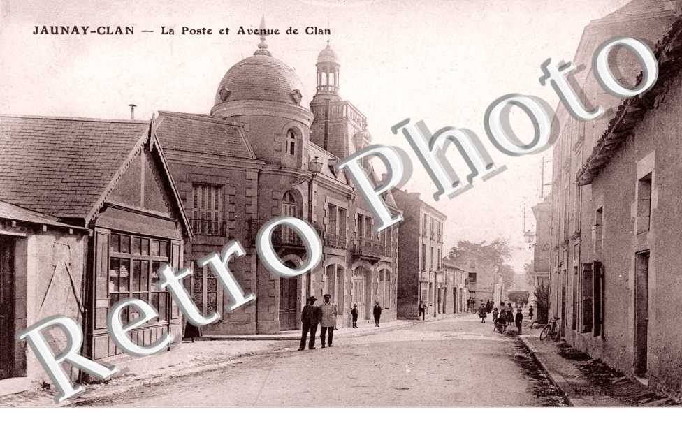 la Poste et l'Avenue de Clan