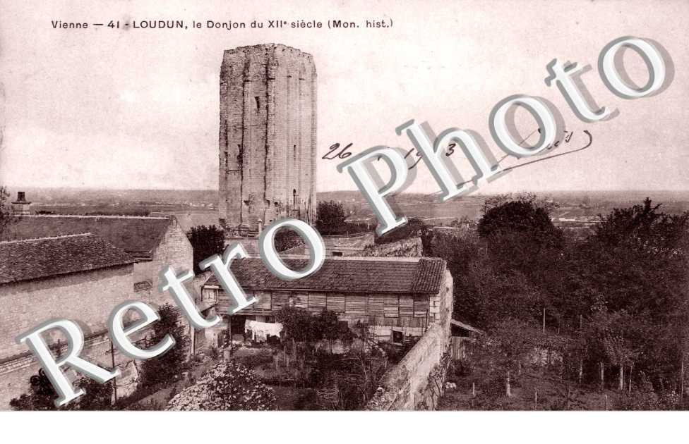 le Donjon du XIIeme siecle