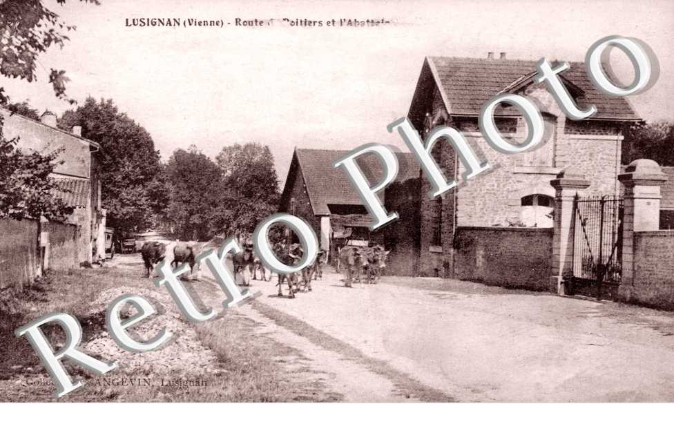 route de Poitiers et l' abattoir