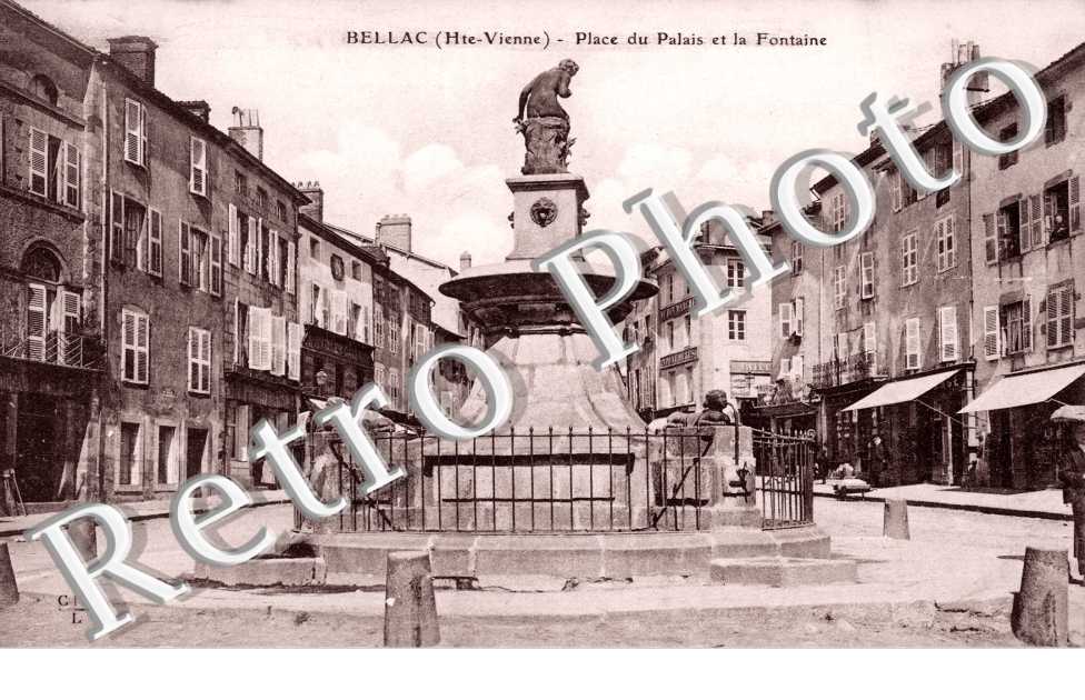la Place du Palais et la Fontaine