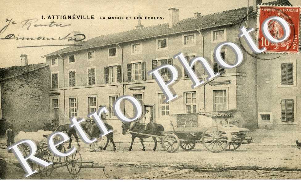 La mairie et les ecoles