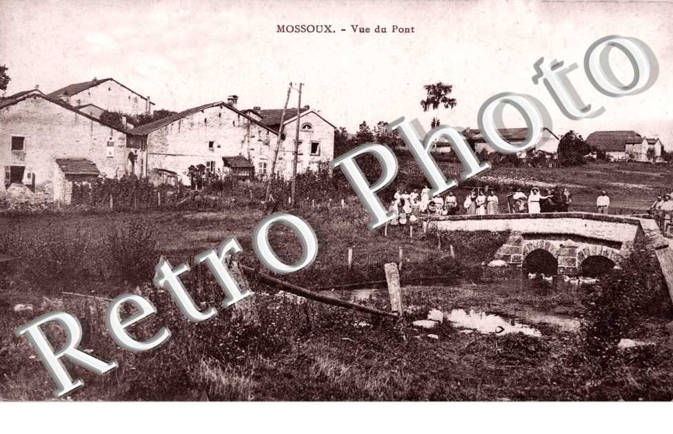 MOUSSOUX  Vue du pont