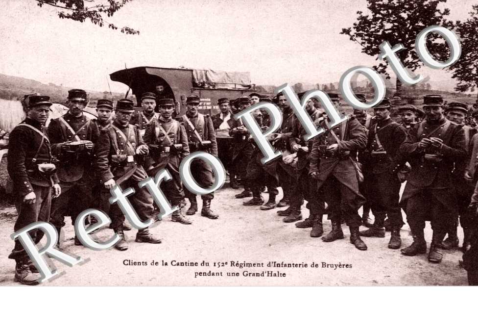 Clients de la cantine du 152eme regiment d'infanterie de Bruyeres