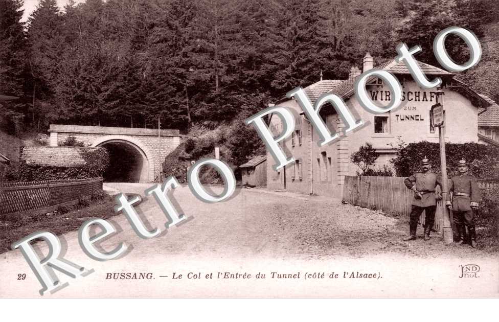 Le Col et l'entree du Tunnel