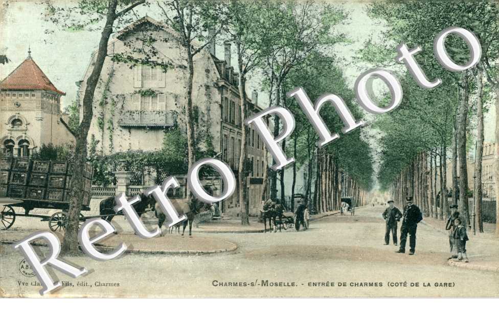 entree, cote de la gare
