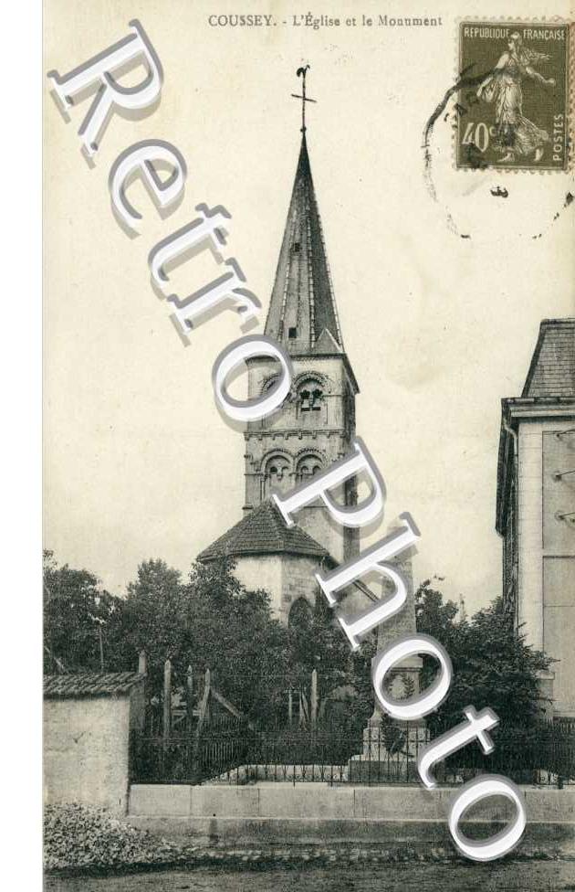 le monument et  l'eglise