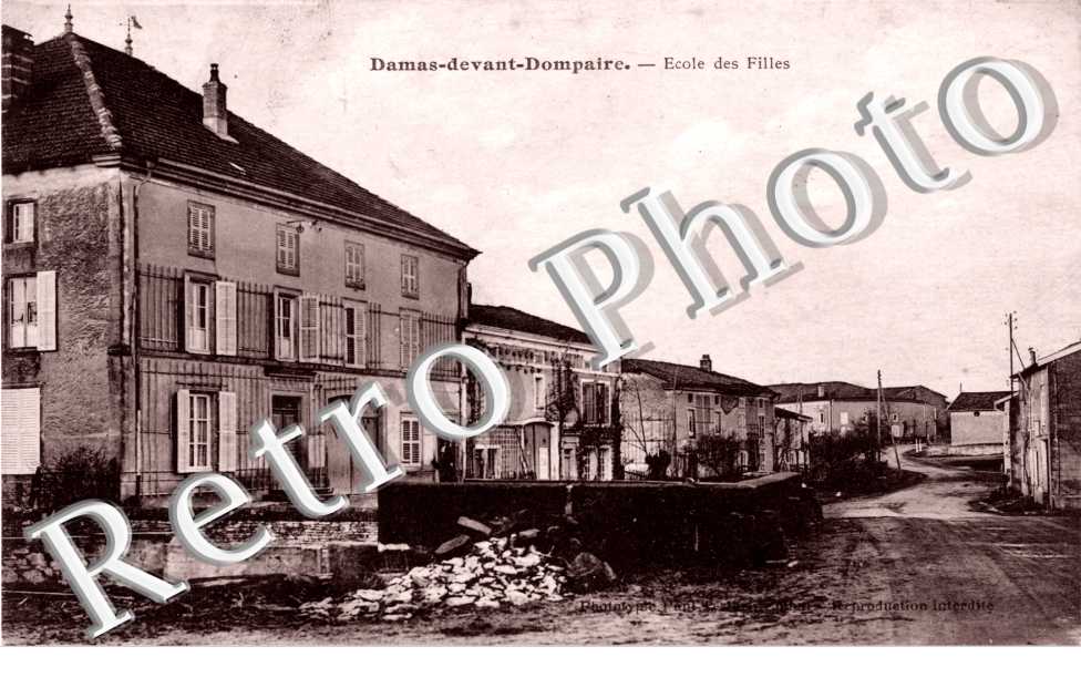 Damas devant Dompaire - ecole des filles