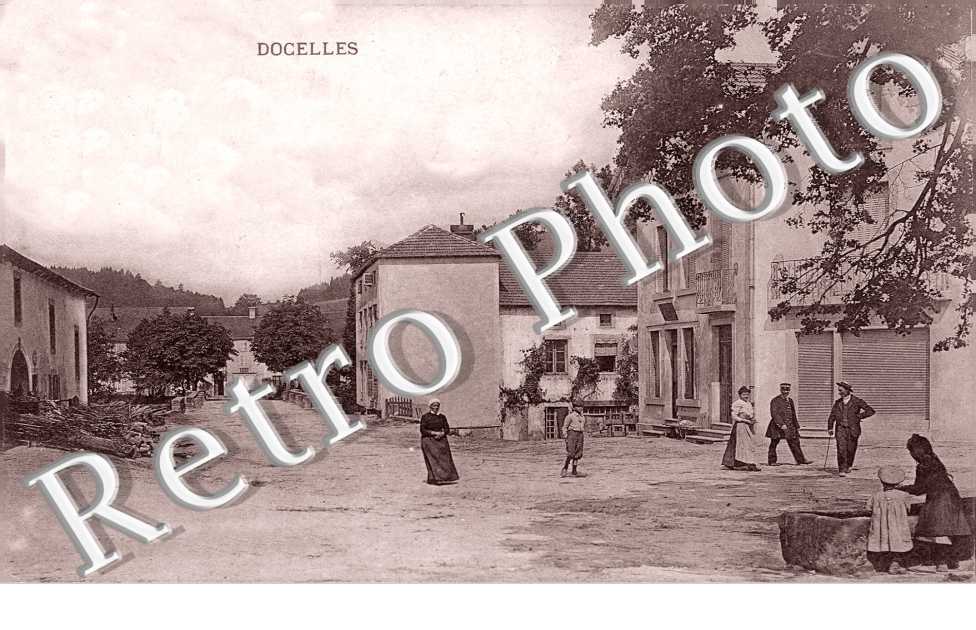 une place, vue generale