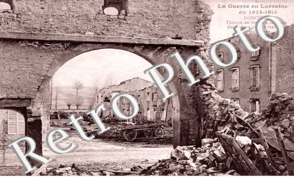 Les Ruines apres les bombardements