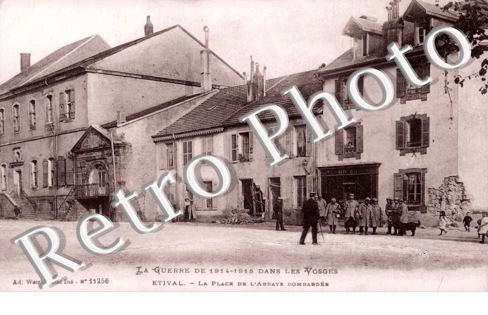 Place de l'abbaye bombardee