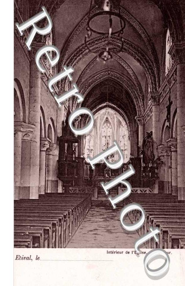 Interieur de l'eglise