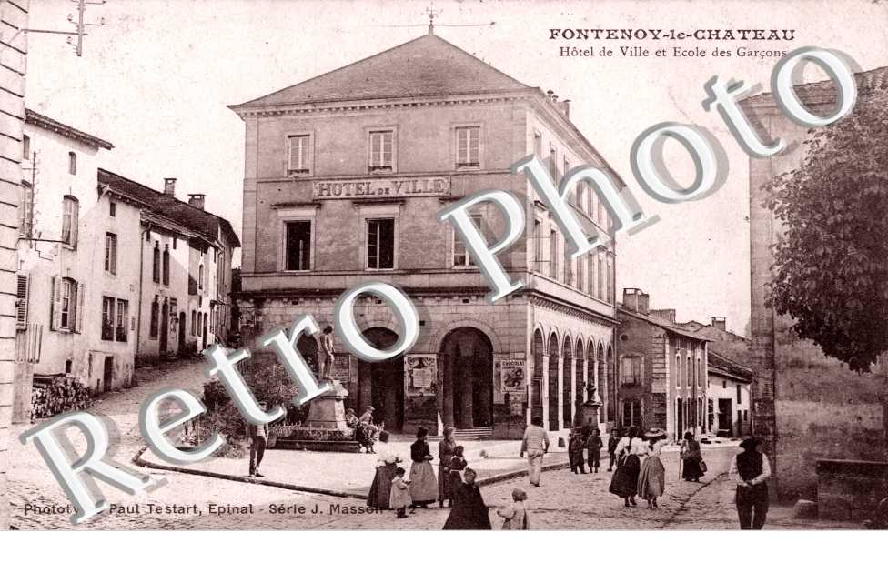 Hotel de Ville et ecole des garcons