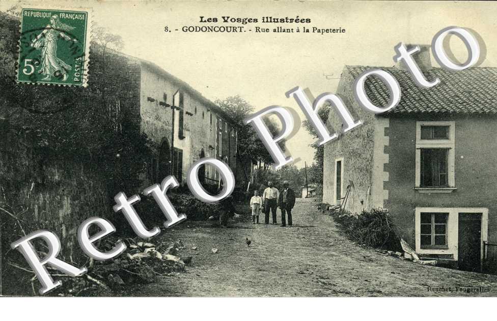 Rue allant a la papeterie