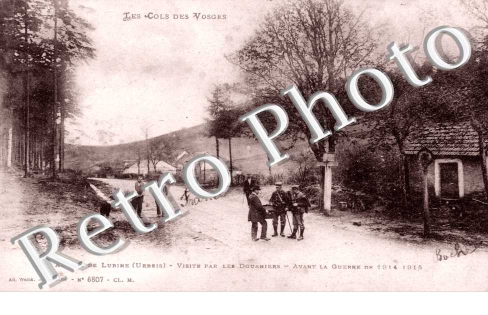Au Col Visite par les Douaniers