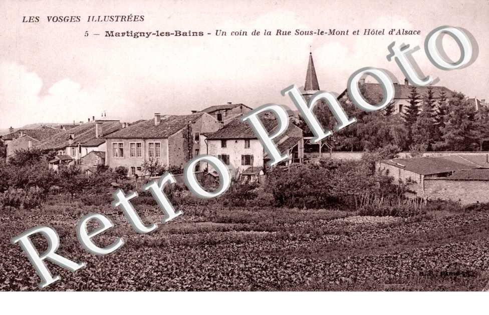 Un coin de la rue sous le Mont et hotel d'Alsace