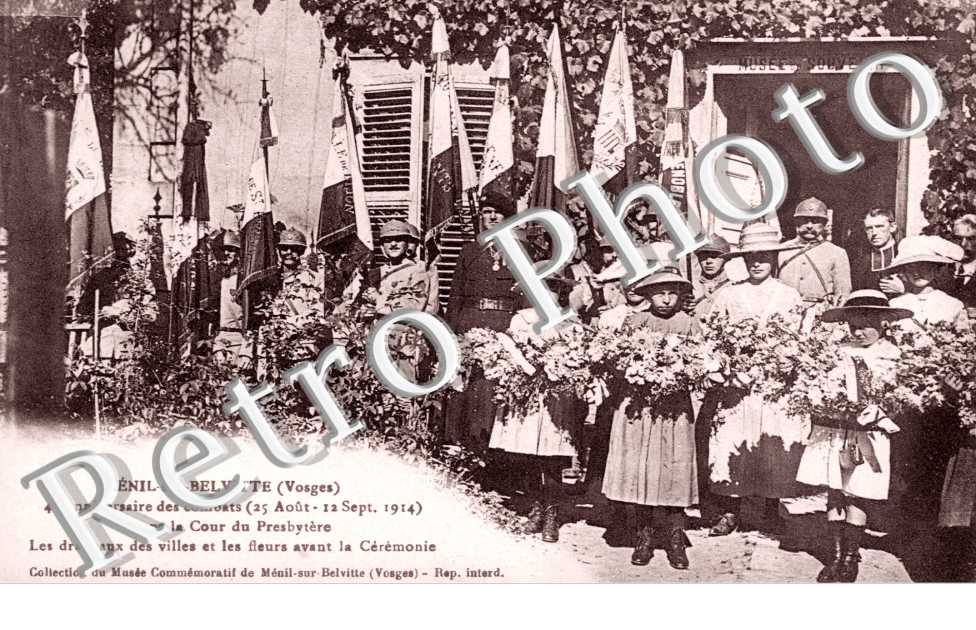 le 4eme Anniversaire des Combats, dans la Cour du Presbytere