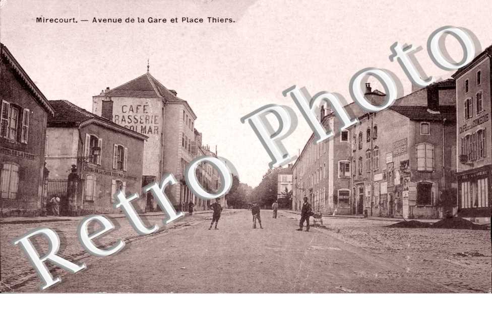 l'Avenue de la Gare et la Place Thiers