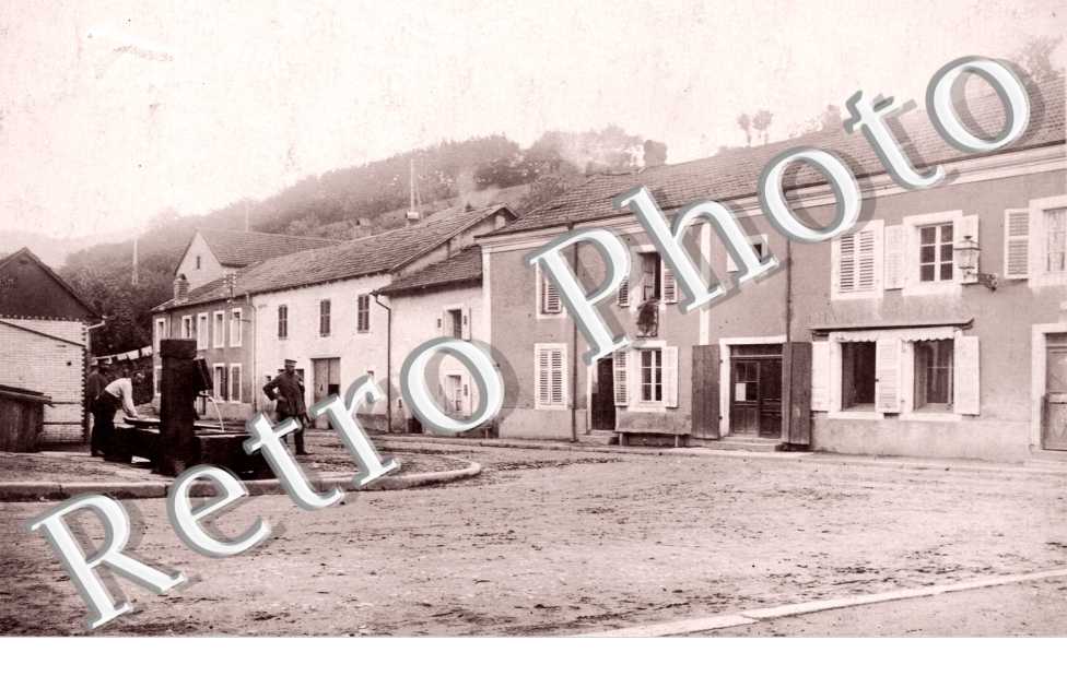 une place, une fontaine