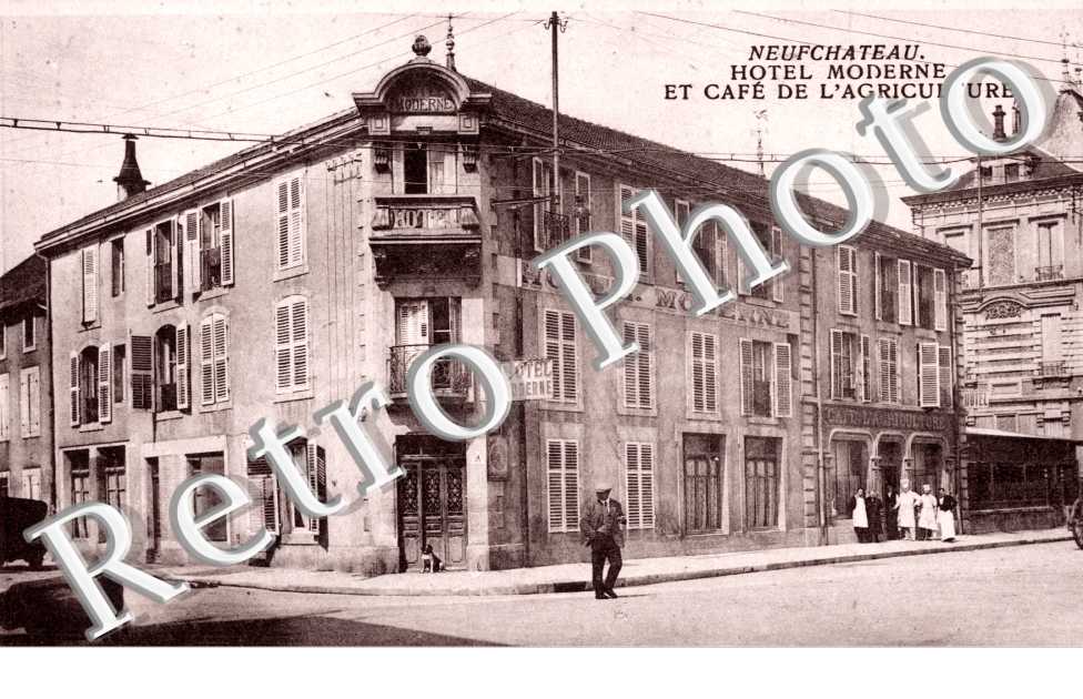l'Hotel Moderne et le Cafe de l'Agriculture
