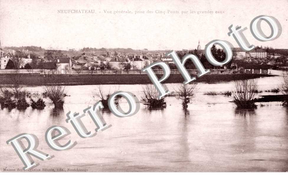 VUE GENERALE PRISE DES CINQ PONTS PAR LES GRANDES EAUX