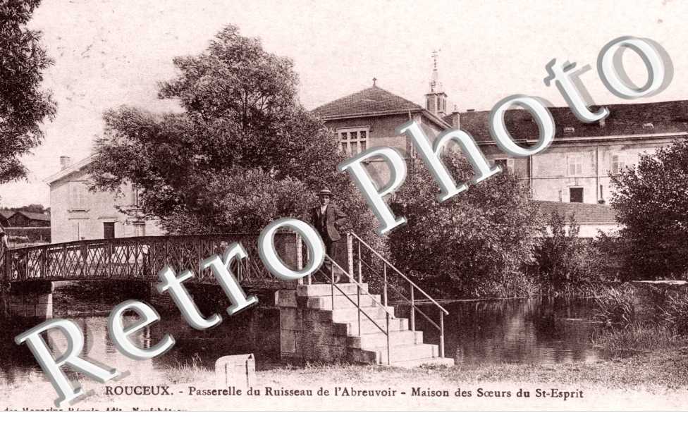 Passerelle du Ruisseau de l'Abreuvoir, Maison des Soeurs du Saint-Esprit