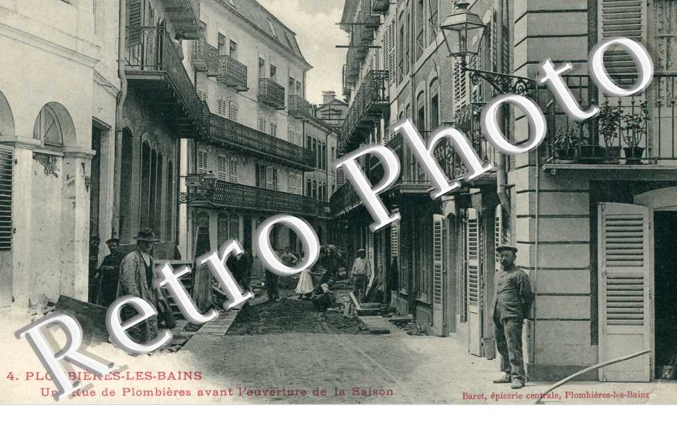 Rue de Plombieres avant l'ouverture de la Saison