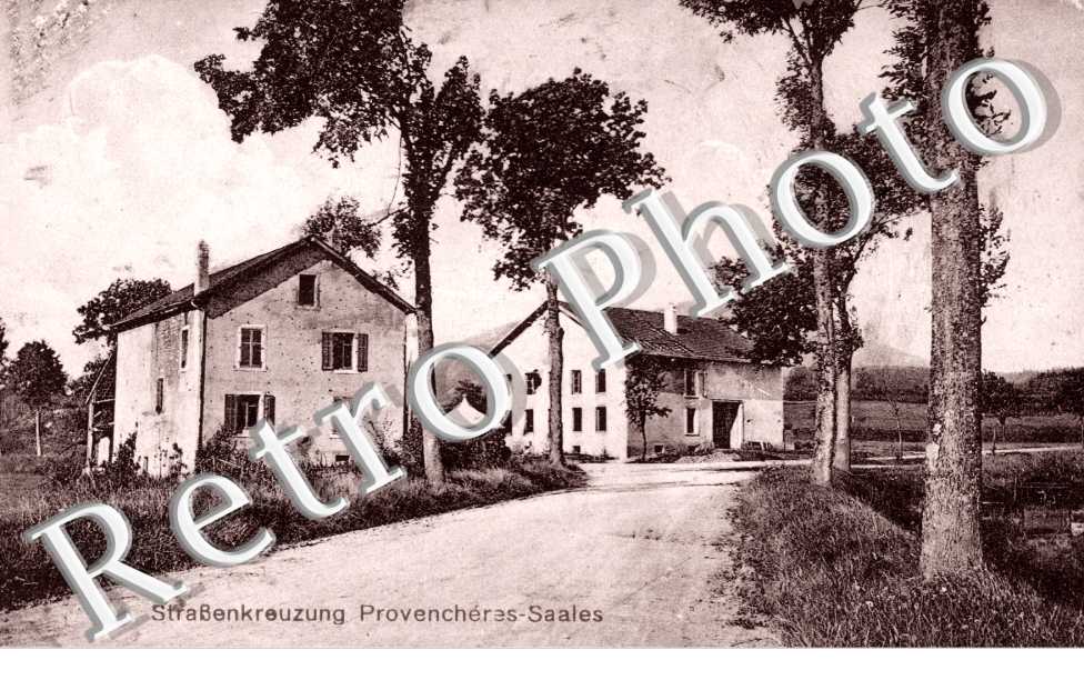 Strassenkreuzung Provencheres-Saales