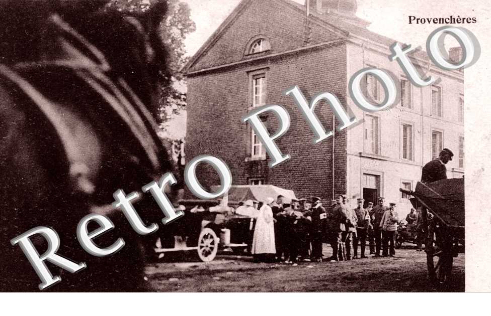 Soldats et infirmiers allemands