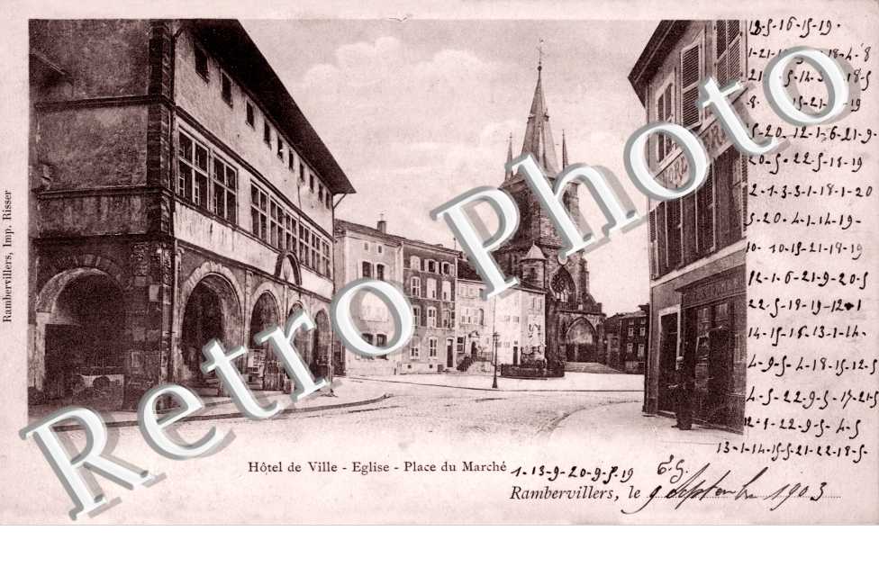 Hotel de Ville, Eglise, Place du Marche