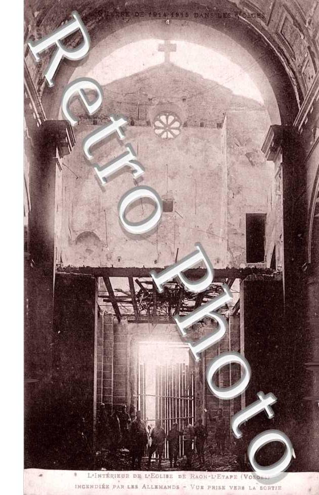 Vue interieure de l'Eglise incendiee par les Allemands