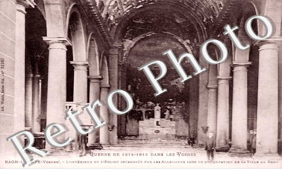Vue interieure de l'Eglise incendiee par les Allemands