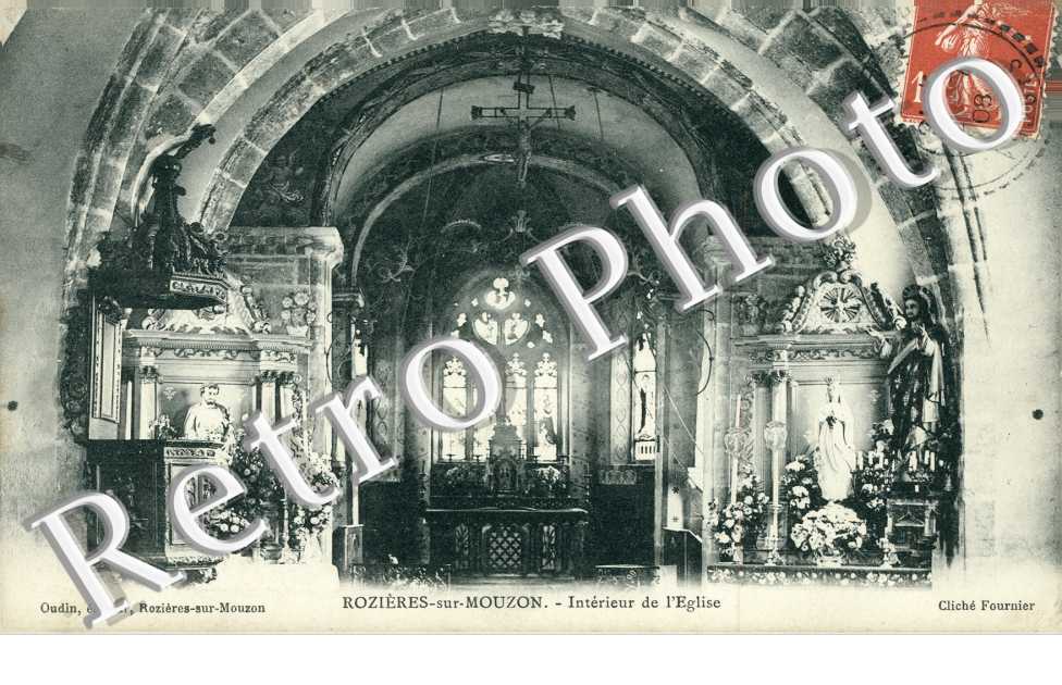 Interieur de l'eglise