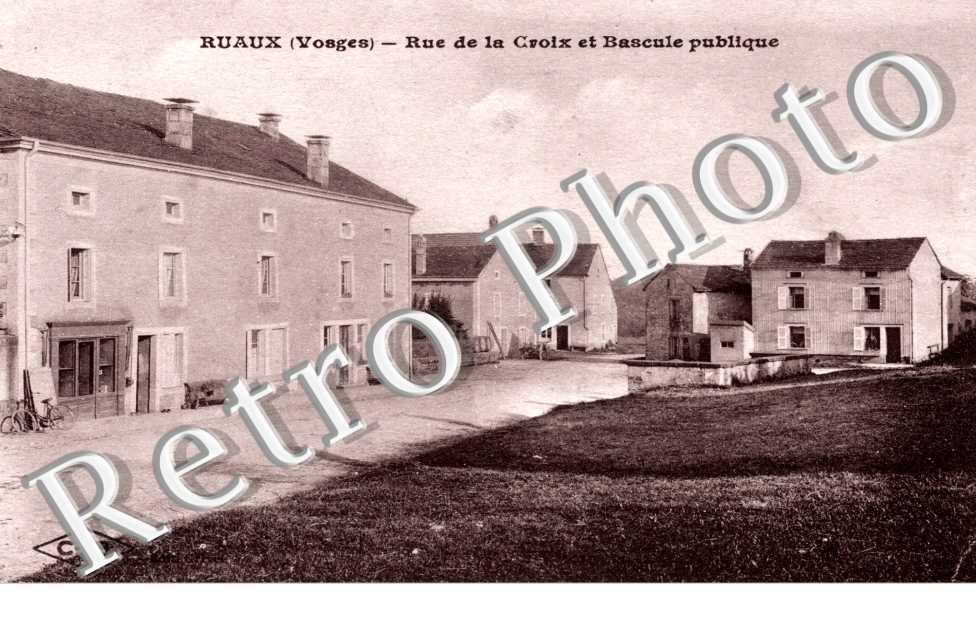 Rue de la croix et bascule publique
