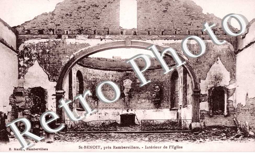 Interieur de l'eglise