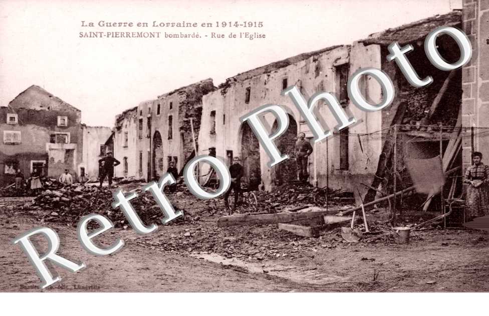 Le Village bombarde, Rue de l'Eglise